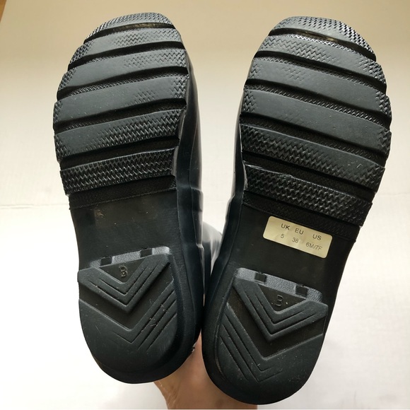 ❌SOLD❌ Hunter Original Tall Gloss Navy Rainboots, Size 6M - Picture 14 of 14